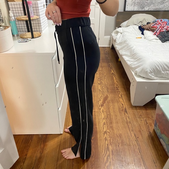 Lulu Lemon Track Pants - Picture 5 of 8